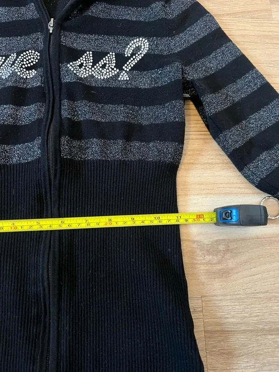 Guess Striped Black Zip-Up Sweater w Gem Logo - Picture 4 of 6